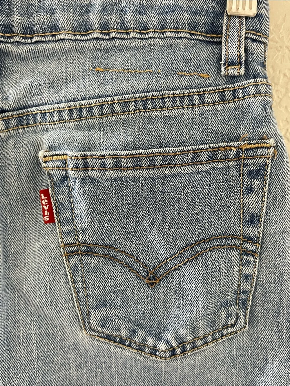 Levi's Boys Performance 514 Straight Light Blue Denim Distressed Jeans Size 8